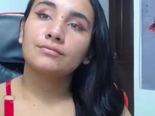 maylin-horny19's CamSoda show and profile