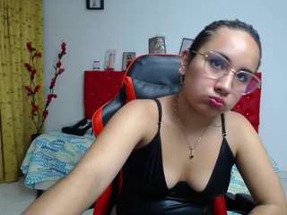 maylin-horny19 webcam