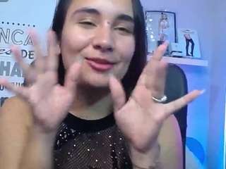 maylin-horny19's CamSoda show and profile