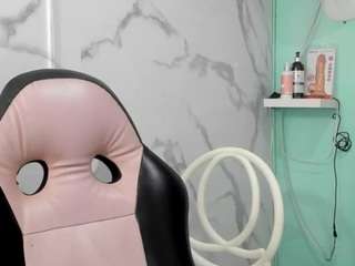 maylin-horny19