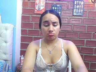 maylin-horny19