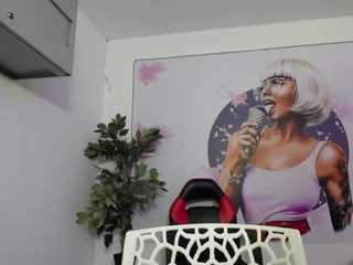 maylin-horny19
