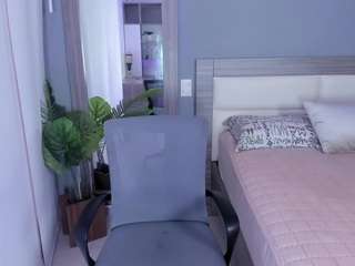 ashly-hills webcam