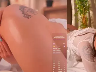 Elizabeth and Ember's Live Sex Cam Show