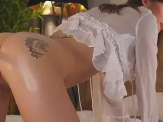 Elizabeth and Ember's Live Sex Cam Show
