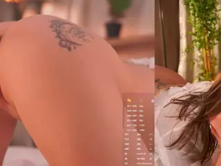 Elizabeth and Ember's Live Sex Cam Show