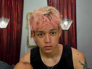 jisus-cat Live Webcam on CamSoda
