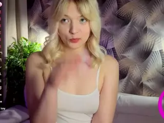 Liya's Live Sex Cam Show