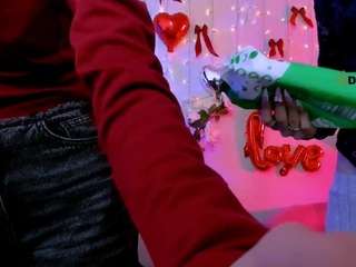 doll-vey's CamSoda show and profile