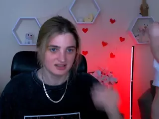doll-vey's Live Sex Cam Show