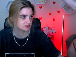 doll-vey's Live Sex Cam Show