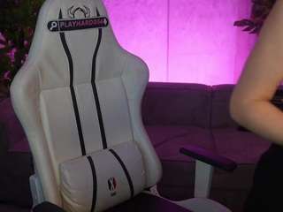 julia0541 live cam profile