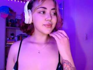 Hd, Young Adult, Tattoos, Stri Camiqa – Free Live Video Chat with Strangers Online