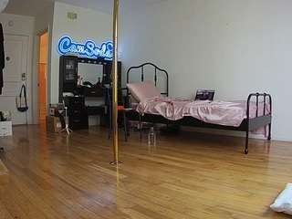 voyeurcam-celticiron-01's CamSoda show and profile