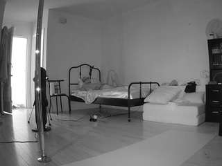 voyeurcam-CelticIRON-01