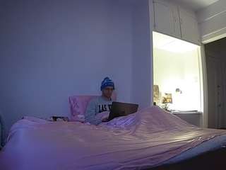 voyeurcam-celticiron-01