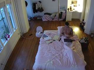 voyeurcam-CelticIRON-01 live webcam on Soda Cams