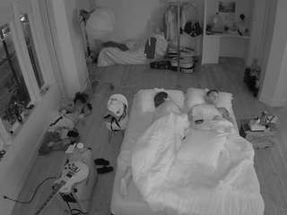 voyeurcam-celticiron-01