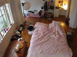 le modèle voyeurcam-celticiron-01 est en webcam porno dans un show sur le site camsoda, il possède les tags suivants: black hair,blowjob,cock rating,green eyes,muscular,no drinking,no smoking,orgasm,tattoos,hd