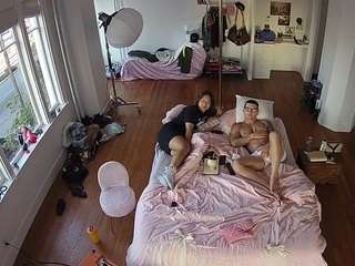 le modèle voyeurcam-celticiron-01 est en webcam porno dans un show sur le site camsoda, il possède les tags suivants: black hair,blowjob,cock rating,green eyes,muscular,no drinking,no smoking,orgasm,tattoos,hd