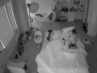 le modèle voyeurcam-celticiron-01 est en webcam porno dans un show sur le site camsoda, il possède les tags suivants: black hair,blowjob,cock rating,green eyes,muscular,no drinking,no smoking,orgasm,tattoos,hd