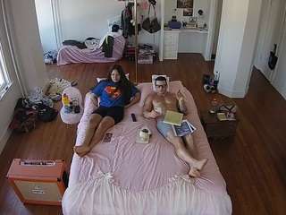 le modèle voyeurcam-celticiron-01 est en webcam porno dans un show sur le site camsoda, il possède les tags suivants: black hair,blowjob,cock rating,green eyes,muscular,no drinking,no smoking,orgasm,tattoos,hd