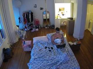 This model is live right now. voyeurcam-celticiron-01