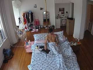 هذا النموذج مباشر الآن. voyeurcam-celticiron-01