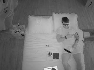 voyeurcam-celticiron-01