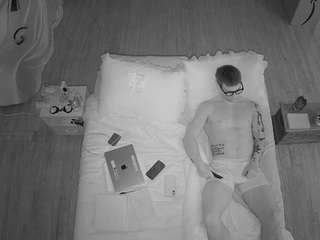 voyeurcam-CelticIRON-01
