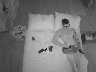 voyeurcam-celticiron-01
