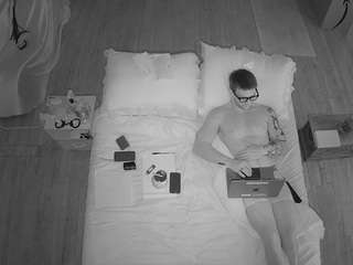voyeurcam-celticiron-01