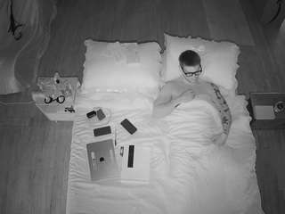 voyeurcam-celticiron-01