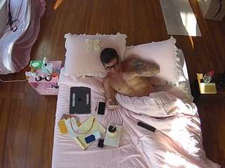 voyeurcam-celticiron-01
