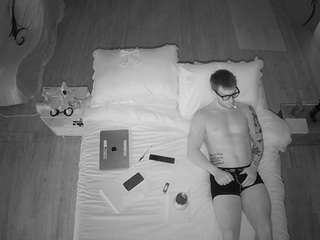 voyeurcam-celticiron-01