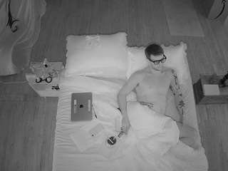 voyeurcam-celticiron-01