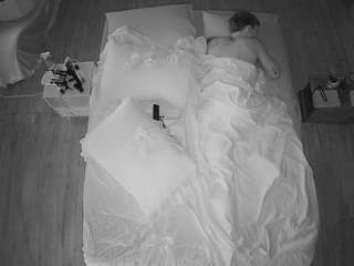 voyeurcam-celticiron-01 Sex Cam Show