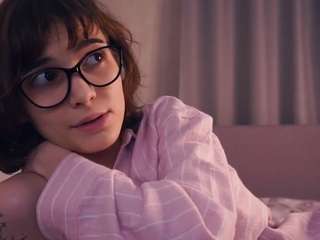 althenahance from CamSoda is Freechat