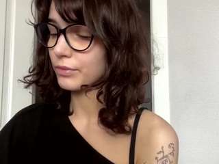 Thea live webcam show