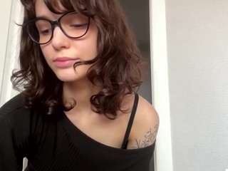 Thea live webcam show