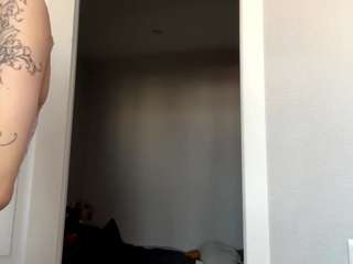 Thea live webcam show