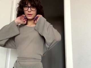 Thea live webcam show