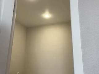 Althenahance's cam show statistics and live stream