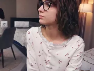 Thea's Live Sex Cam Show