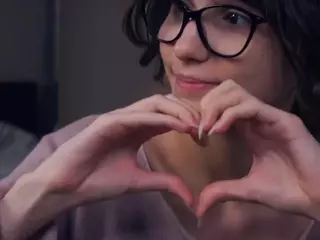Thea's Live Sex Cam Show
