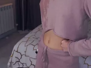 Thea's Live Sex Cam Show