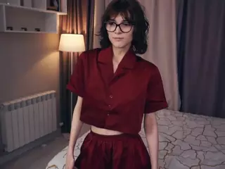 Thea's Live Sex Cam Show