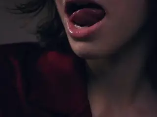 Thea's Live Sex Cam Show