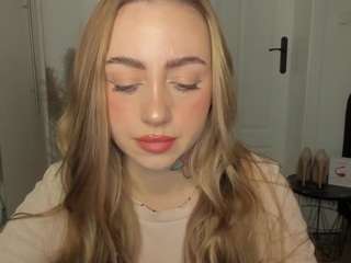 delightcoralie Domi live webcam