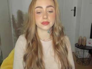 Live webcam model delightcoralie on Soda Cams